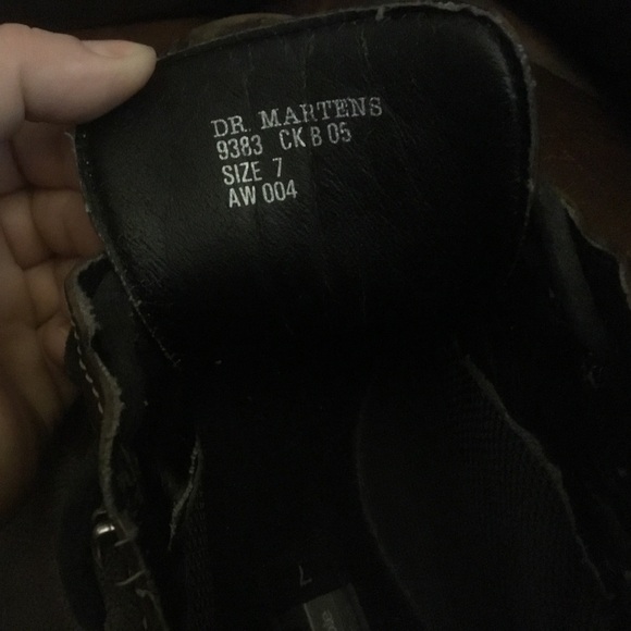 Dr. Martens Brown Oxfords Classic Design - Picture 8 of 9